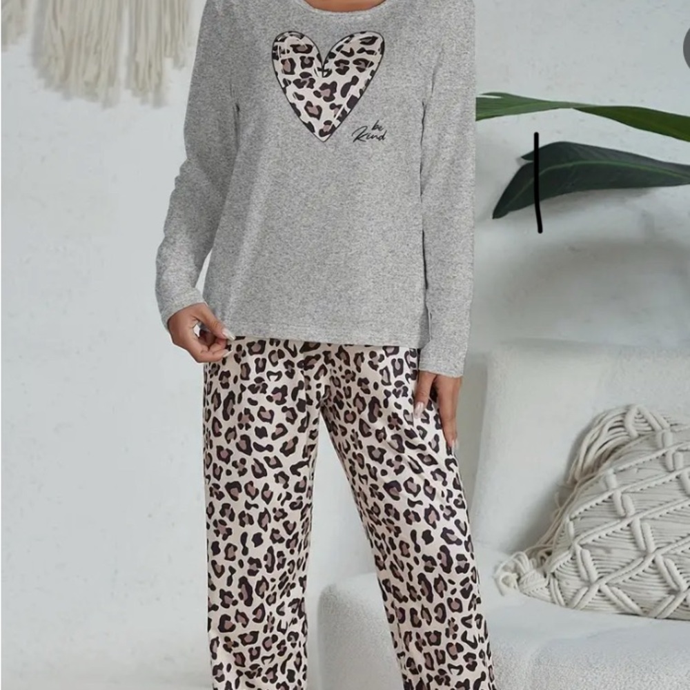 Gray Leopard Print Women's Pajama Set